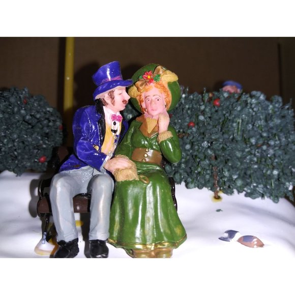 LEMAX Sneak A Peek Animated Village Collection Boxed Christmas Decor Set 2007 - Picture 5 of 15